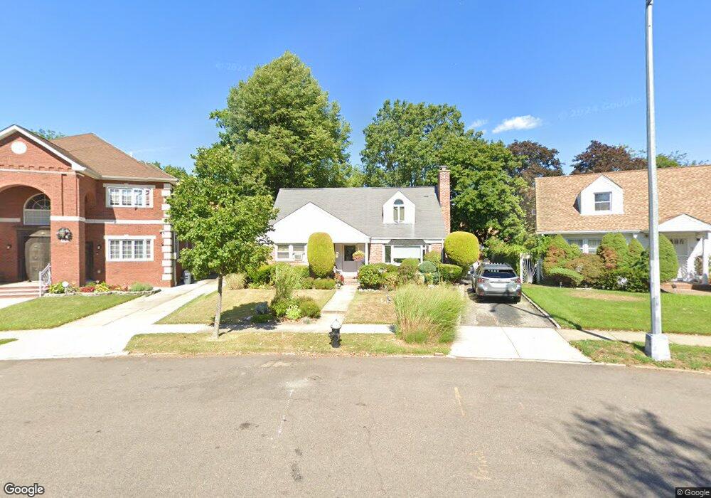 24557 63rd Ave, Little Neck, NY 11362 - photo 1