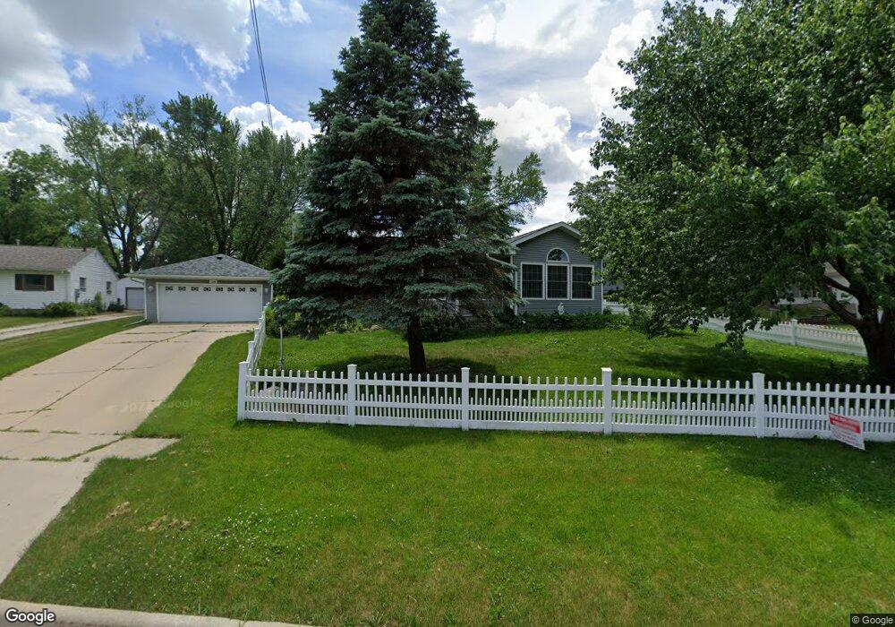 1105 Grand Blvd, Cedar Falls, IA 50613 - photo 1