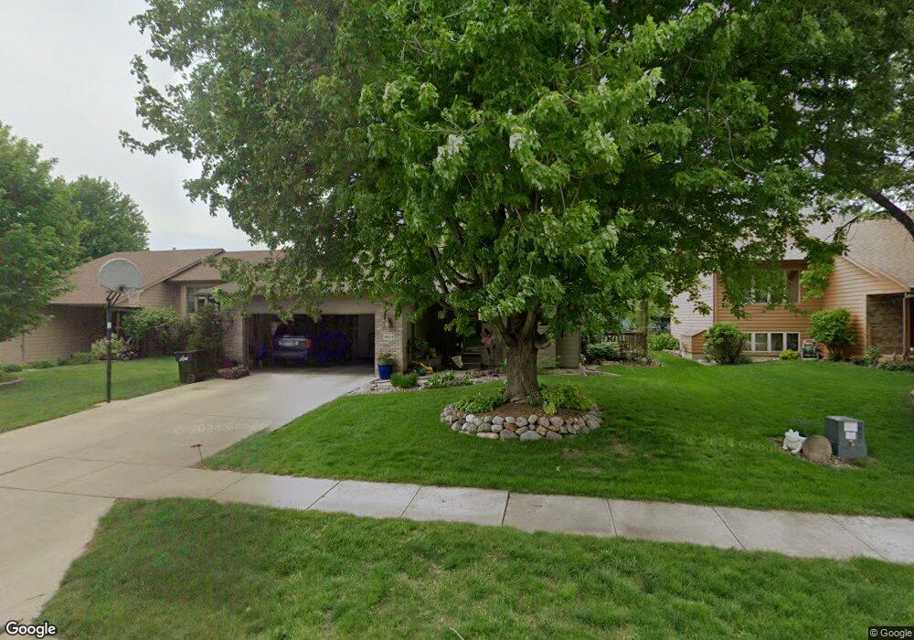 4904 E Maywood Dr, Sioux Falls, SD 57110 - photo 1