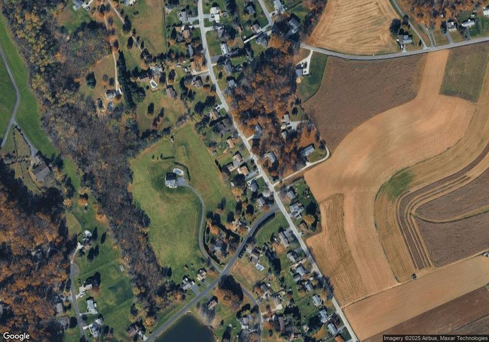 1057 Pine Grove Rd unit 5, Hanover, PA 17331 - photo 1