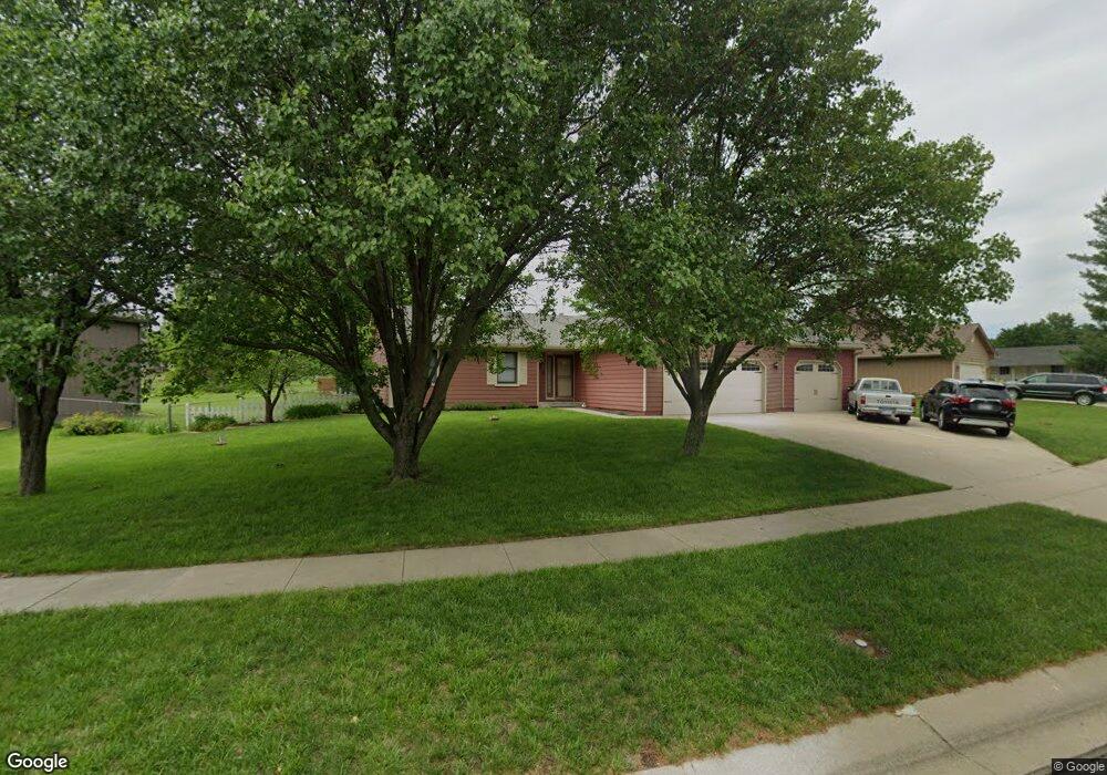 3709 SW Kiowa St, Topeka, KS 66610 - photo 1