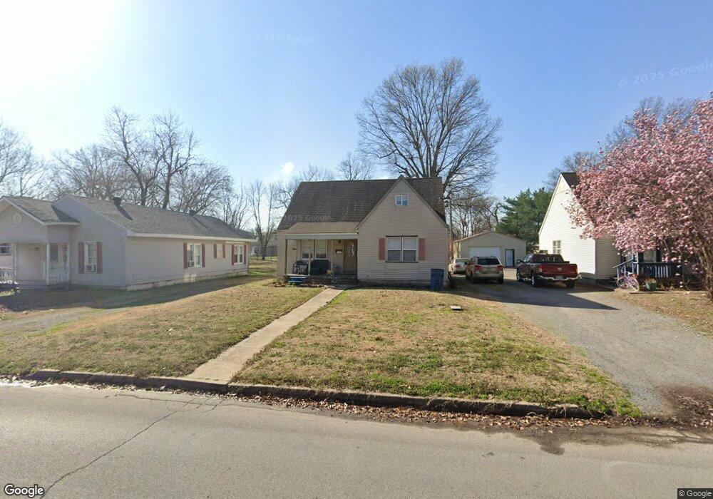 924 Davis St, New Madrid, MO 63869 - photo 1