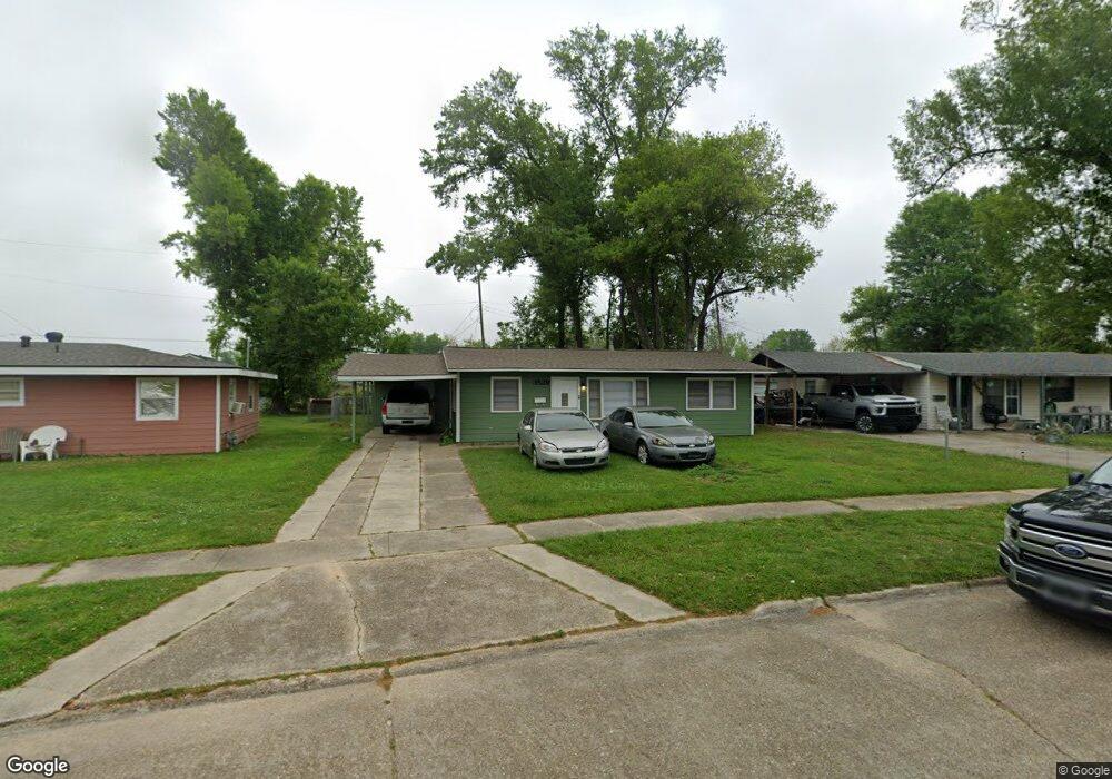 3528 Columbus Cir, Lake Charles, LA 70607 - photo 1