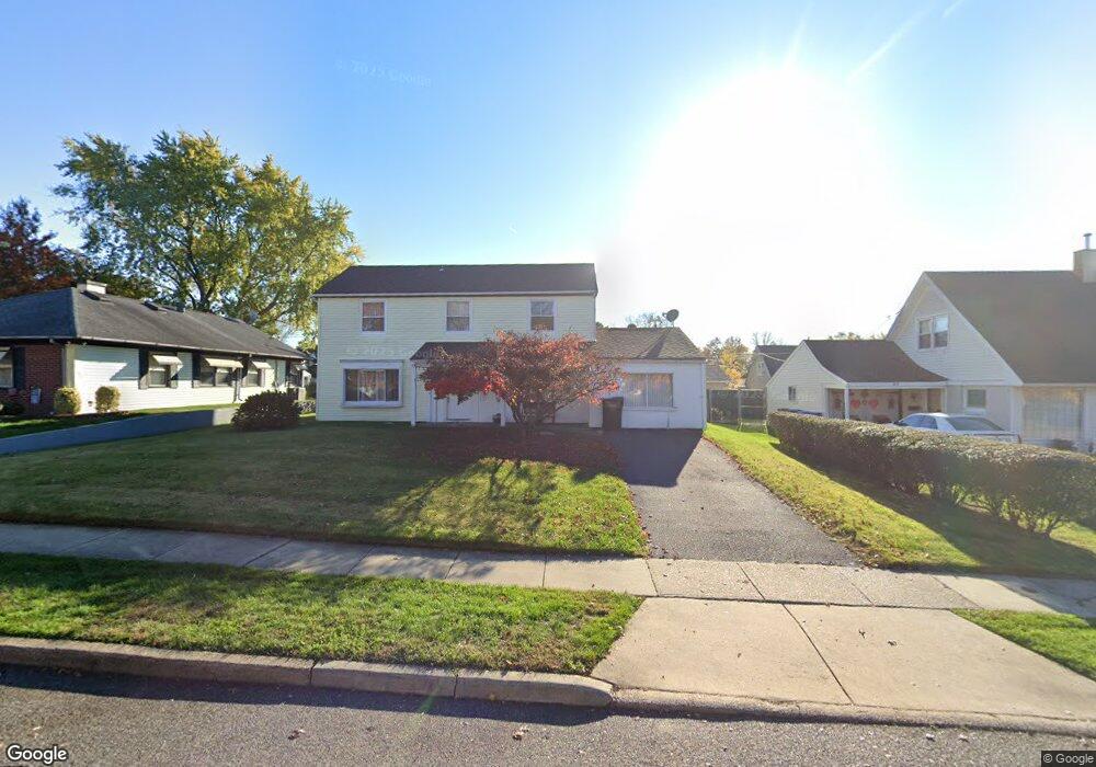 24 Pickwick Ln, Willingboro, NJ 08046 - photo 1