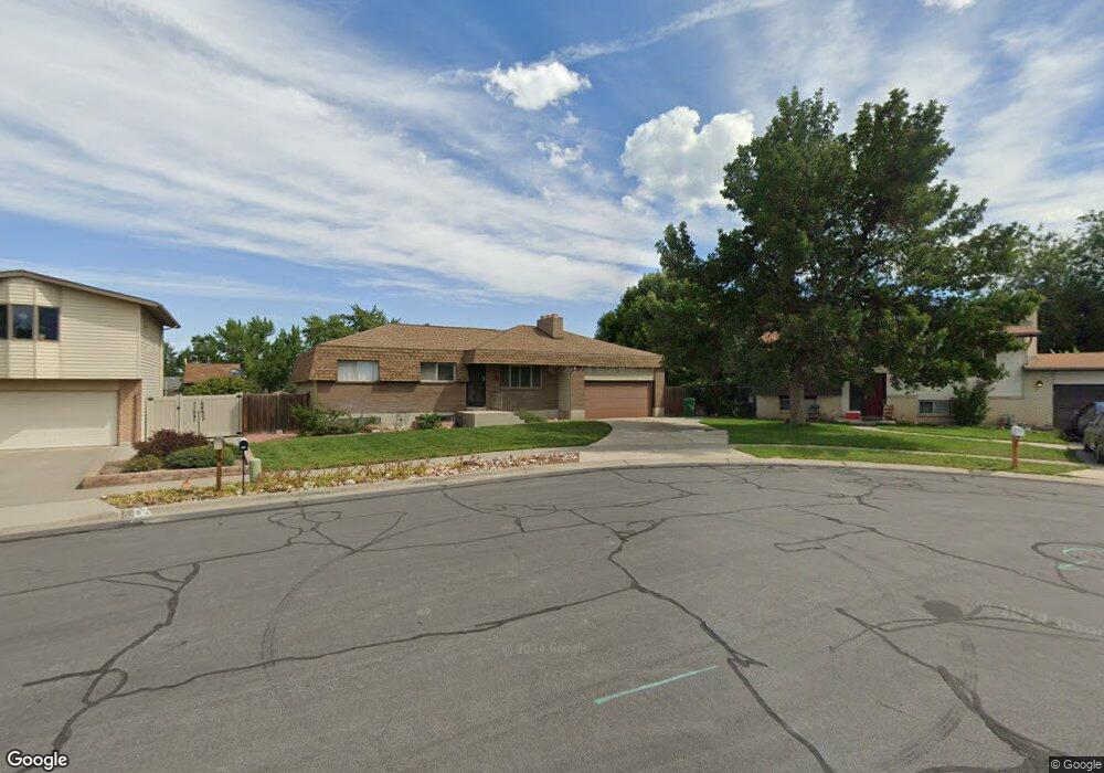 1553 Boysenberry Cir, Sandy, UT 84093 - photo 1