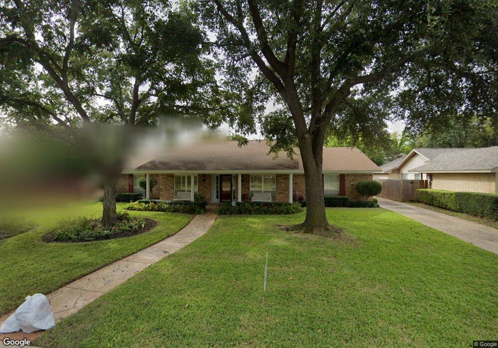 1808 Lincolnshire Dr, Bedford, TX 76021 - photo 1