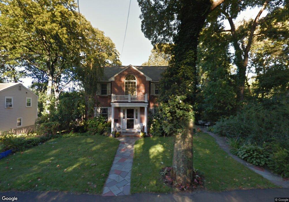 121 Thornton Rd, Needham, MA 02492 - photo 1