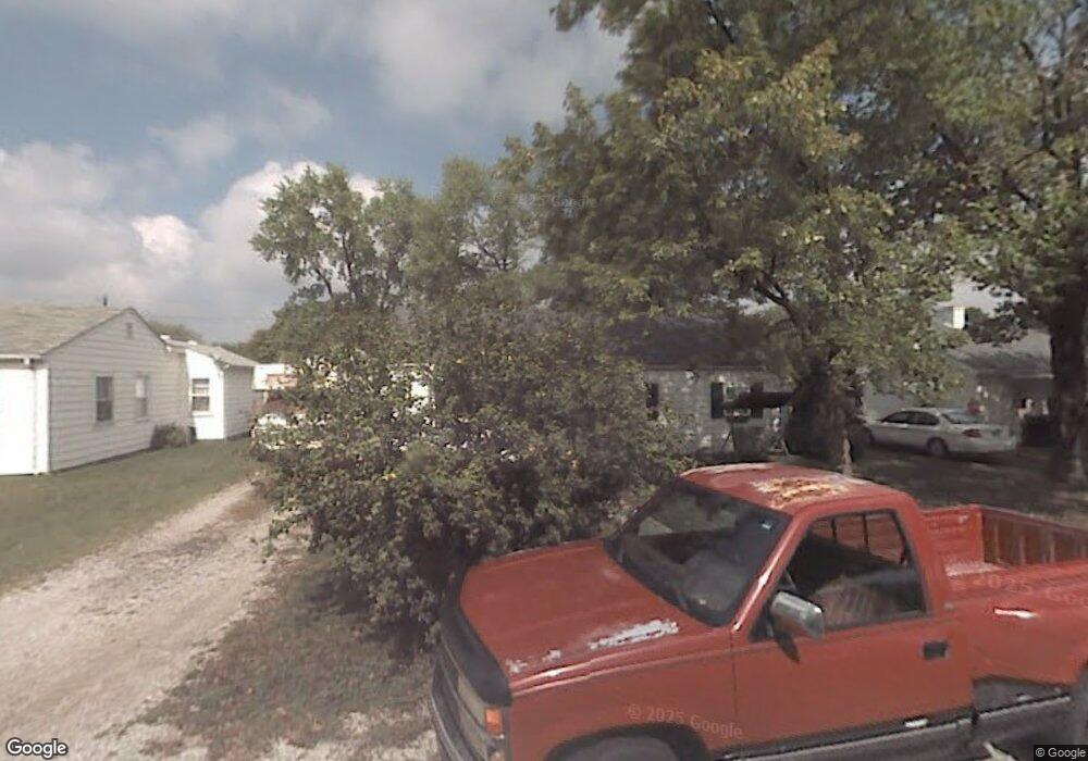 3026 14th St, Columbus, IN 47201 - photo 1