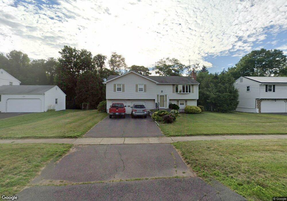 224 King Philip Dr, West Hartford, CT 06117 - photo 1