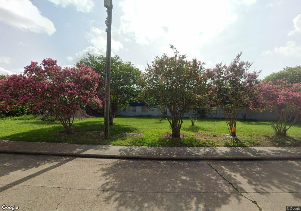 1800 Spenwick Dr, Houston, TX 77055 - photo 1