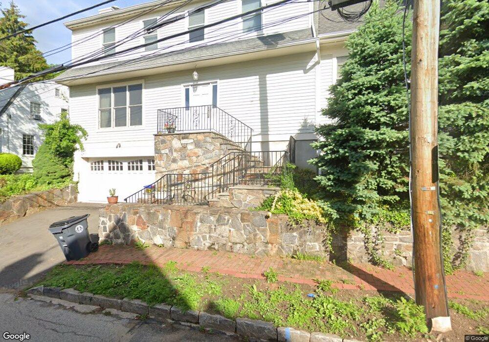 51 Lynwood Rd, Scarsdale, NY 10583 - photo 1