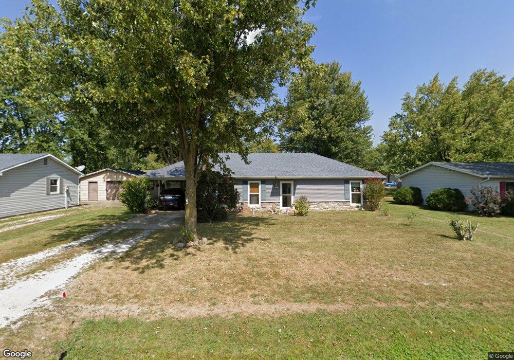 204 W Jaycee Ave, Effingham, IL 62401 - photo 1
