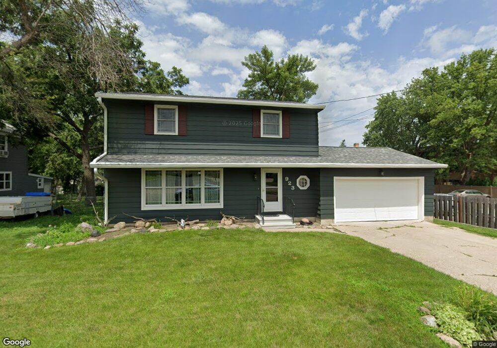 923 E Hawthorne St, Albert Lea, MN 56007 - photo 1