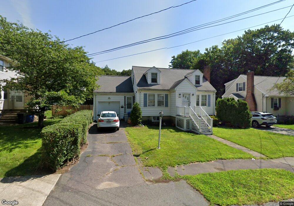 107 Spring St, Wakefield, MA 01880 - photo 1