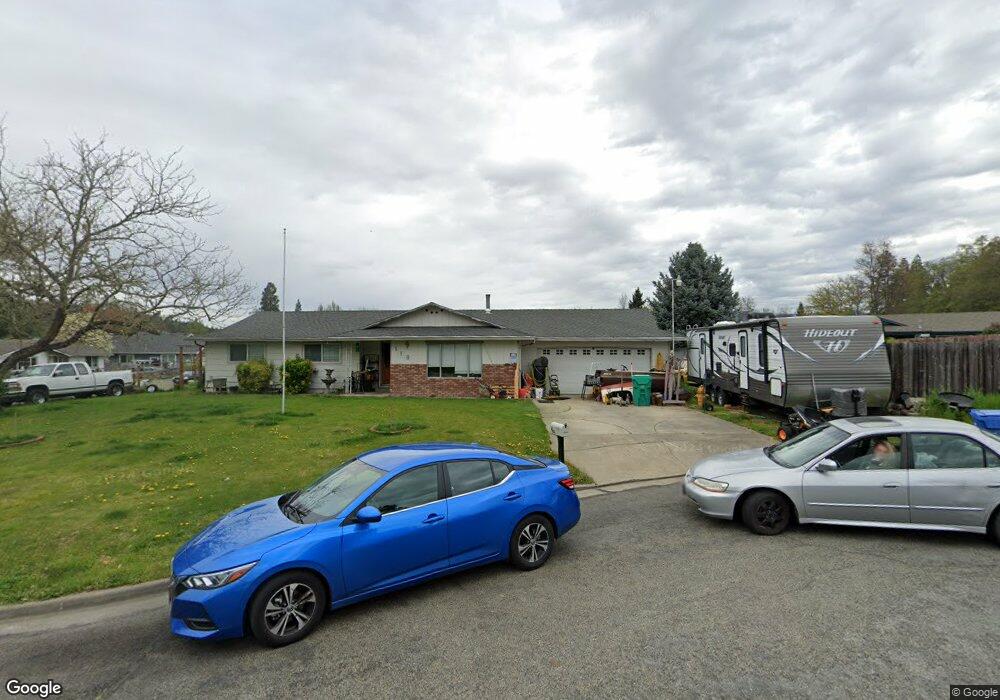 118 Thomas Cir, Grants Pass, OR 97527 - photo 1