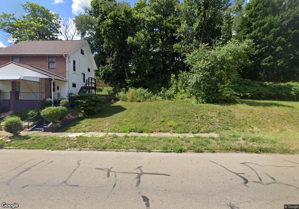 817 Lawrence Rd NE, Canton, OH 44704 - photo 1