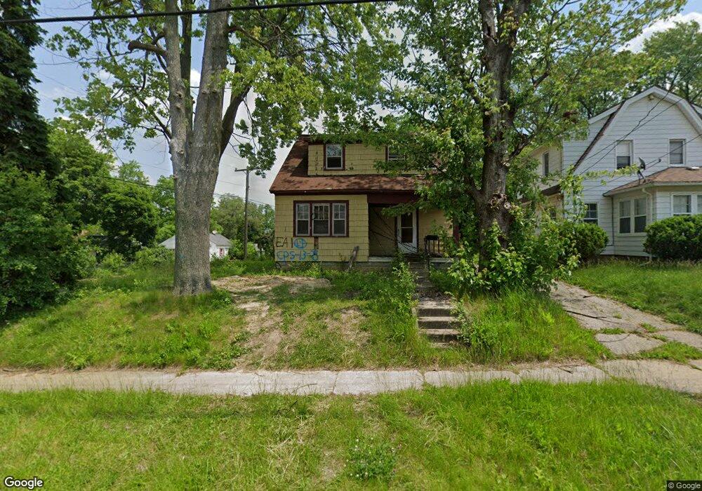 1001 Bradley Ave, Flint, MI 48503 - photo 1