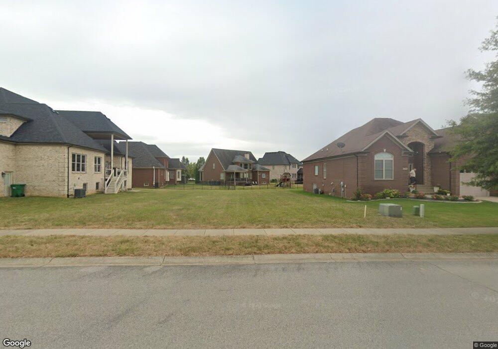 11228 Radleigh Ln, Louisville, KY 40291 - photo 1