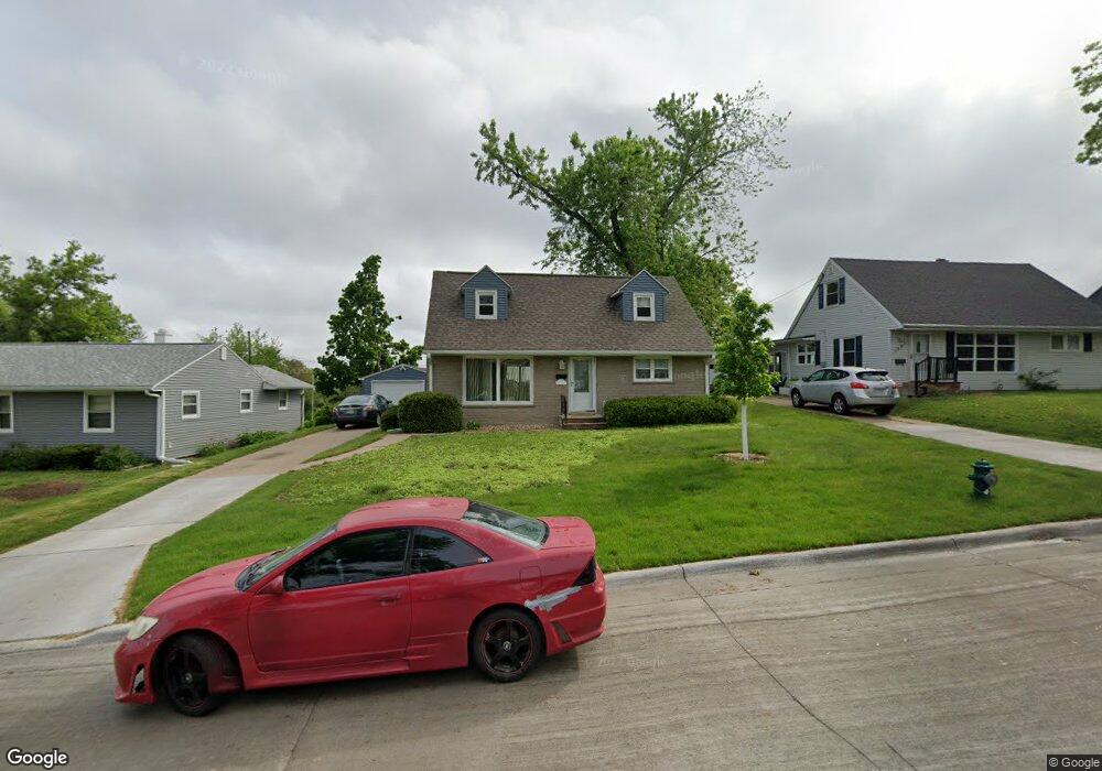 1125 20th St SW, Cedar Rapids, IA 52404 - photo 1