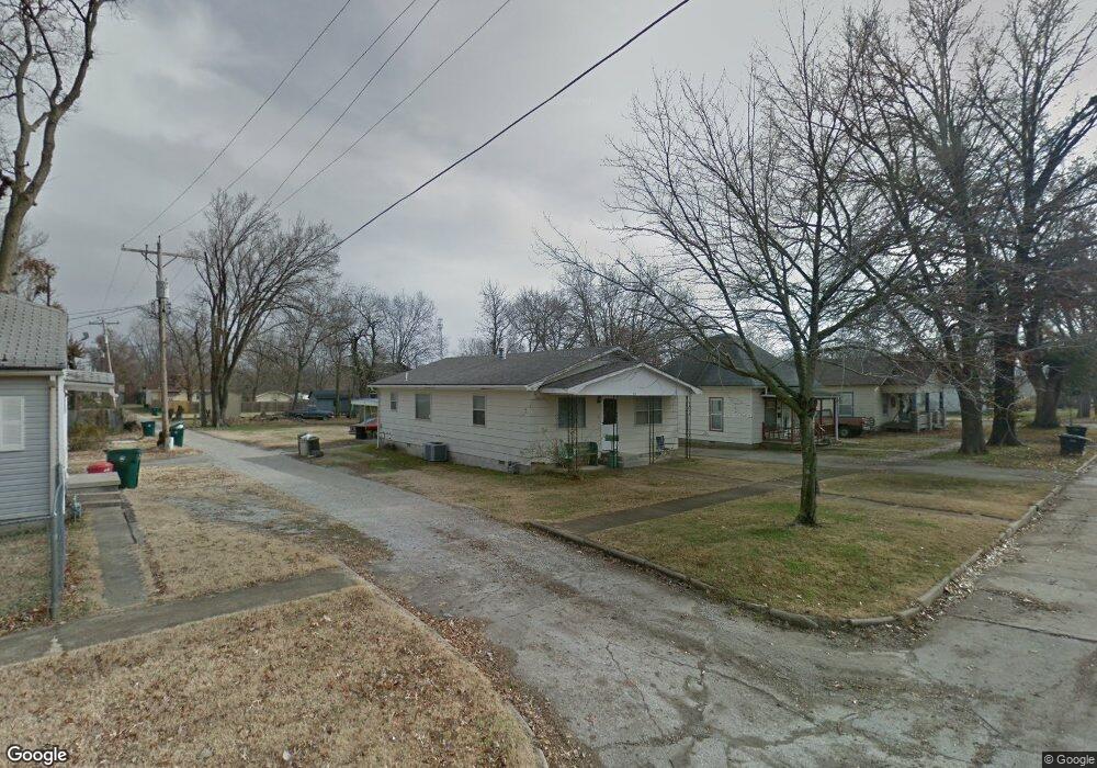 714 S 15th St, Parsons, KS 67357 - photo 1