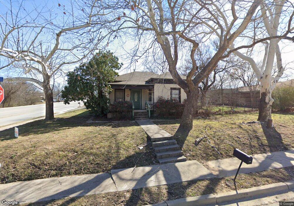 1001 S Trinity St, Decatur, TX 76234 - photo 1