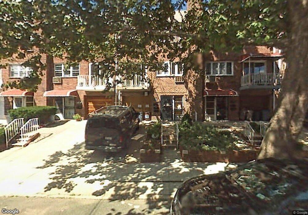 70-11 57th Dr unit 3, Maspeth, NY 11378 - photo 1