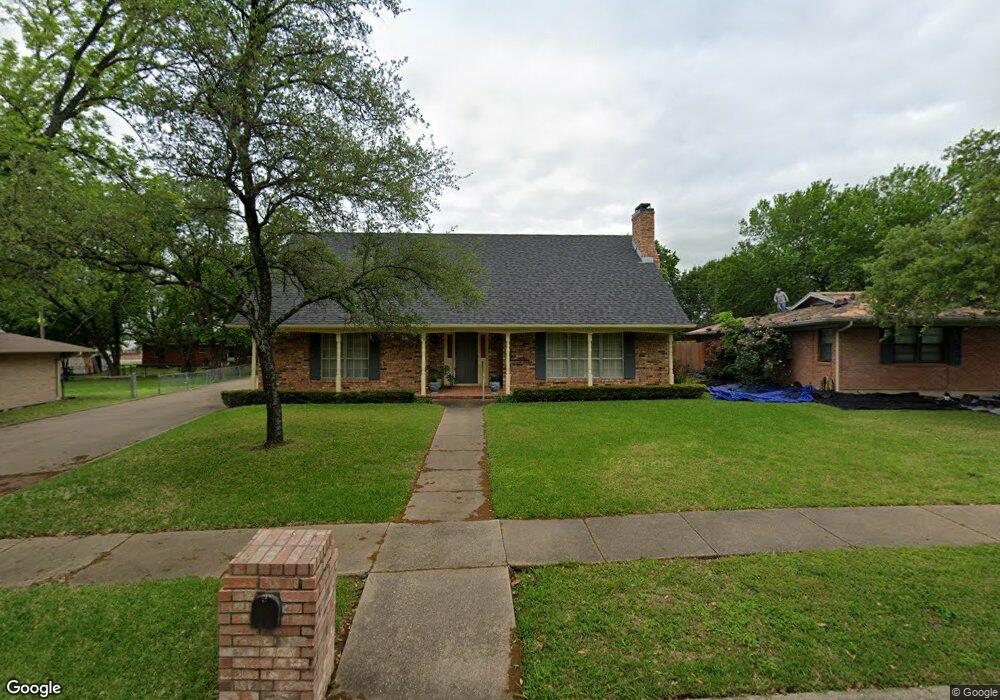 1411 Munn Dr, Ennis, TX 75119 - photo 1