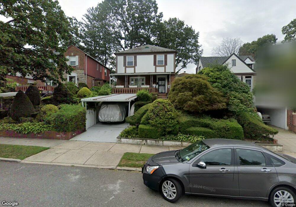 18634 Radnor Rd, Jamaica, NY 11432 - photo 1