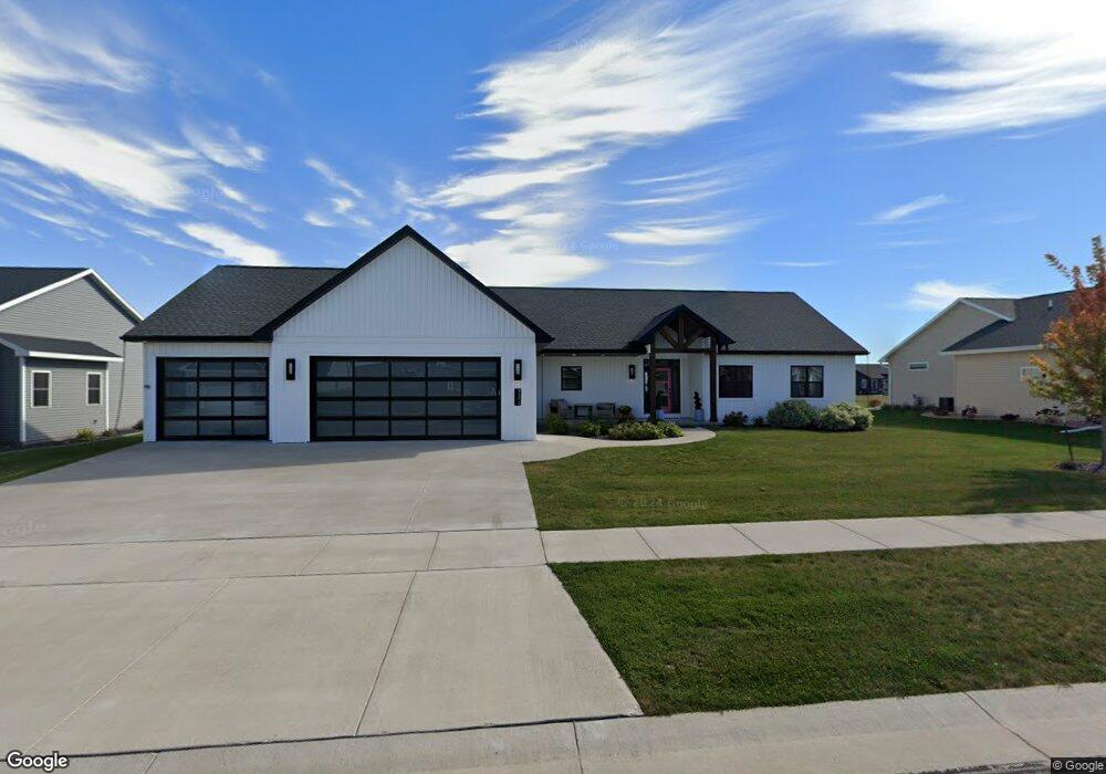 N9372 Mulholland Ln, Appleton, WI 54915 - photo 1