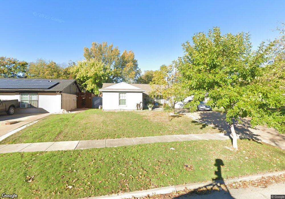 1210 SW 5th St, Grand Prairie, TX 75051 - photo 1