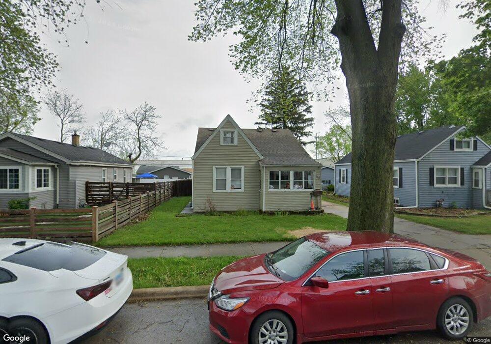 715 Charles St, Aurora, IL 60506 - photo 1