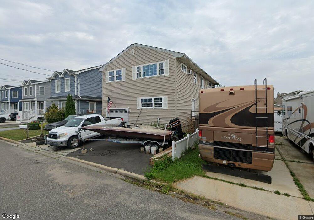 3647 Naomi St, Seaford, NY 11783 - photo 1