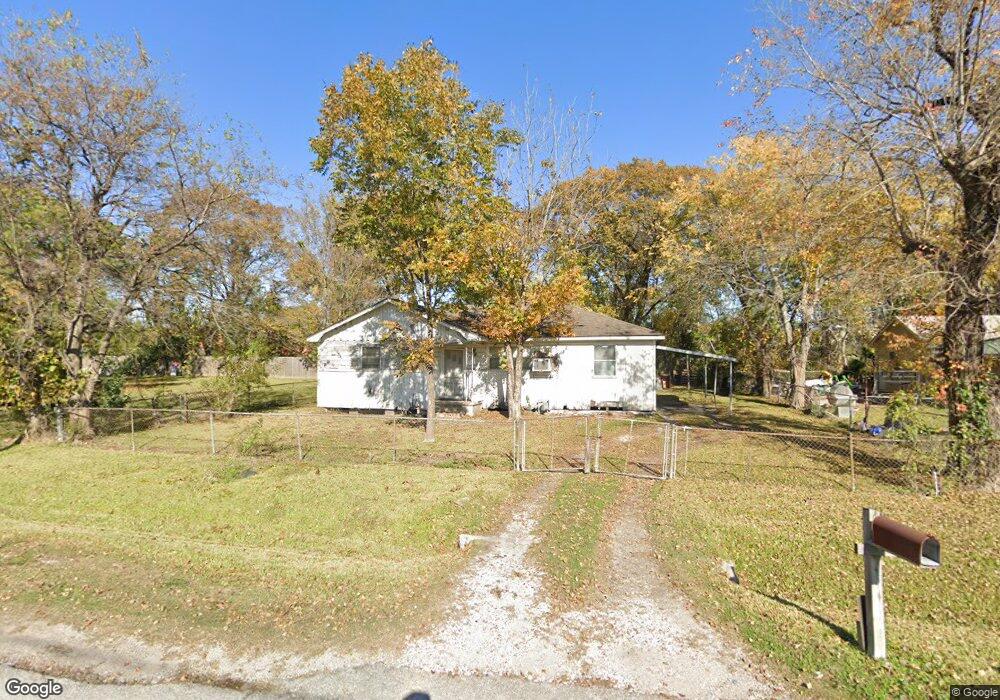 2127 Pine Tree Dr, Houston, TX 77093 - photo 1