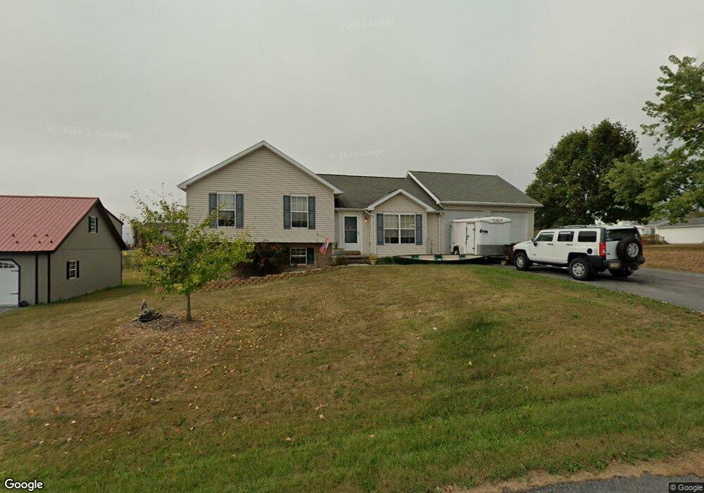 1449 Mallard Dr E, Chambersburg, PA 17202 - photo 1