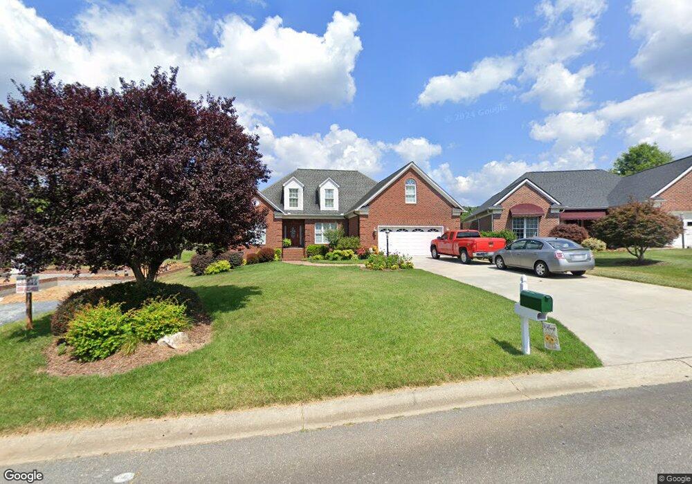 2552 High Meadow Dr, Asheboro, NC 27205 - photo 1