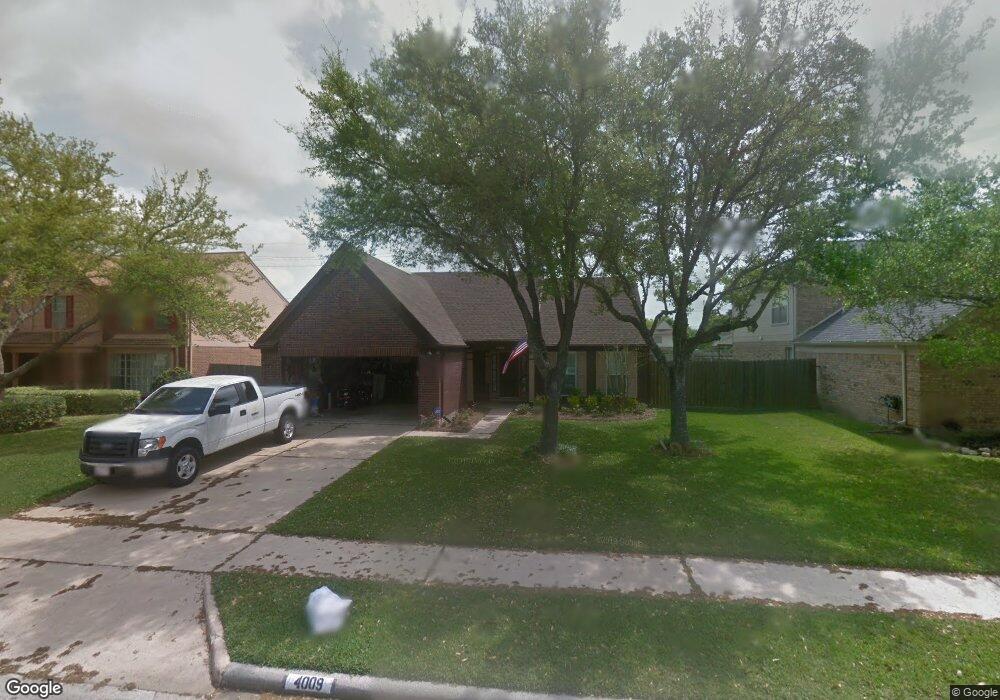 4009 Spring Branch Dr E, Pearland, TX 77584 - photo 1