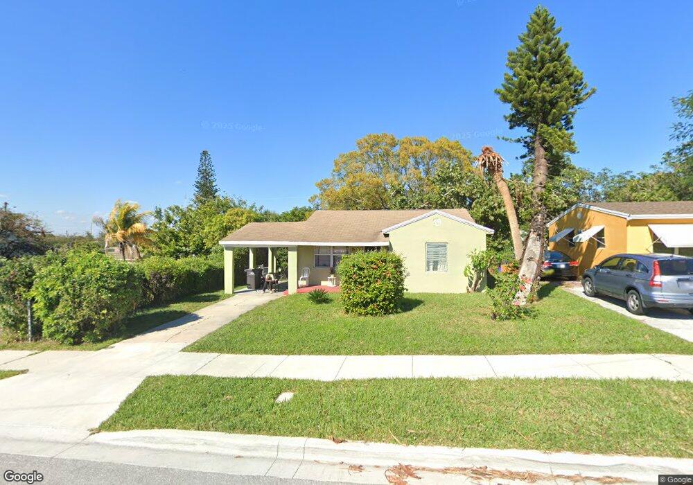 925 32nd St, West Palm Beach, FL 33407 - photo 1