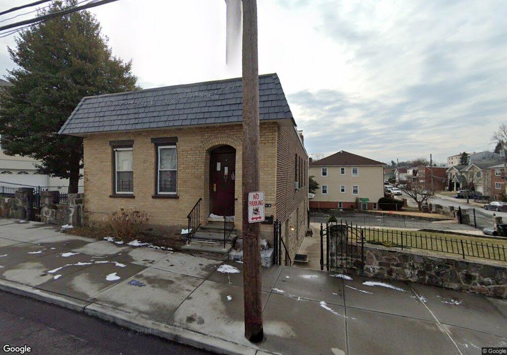 82 Fortfield Ave, Yonkers, NY 10701 - photo 1