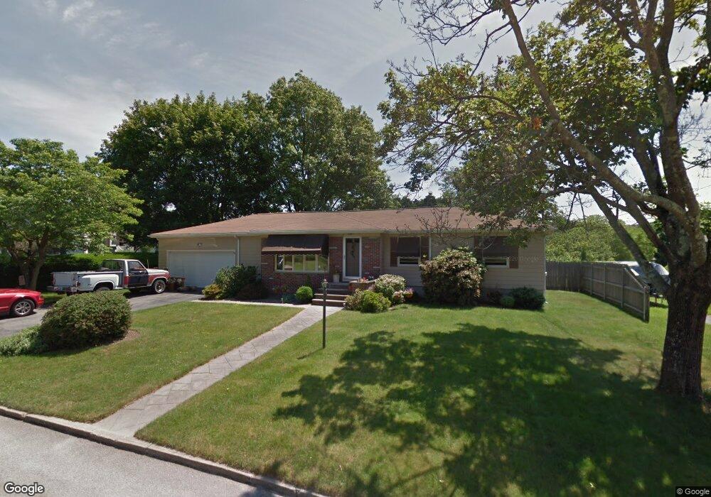 4 Elmhurst Dr, Greenville, RI 02828 - photo 1