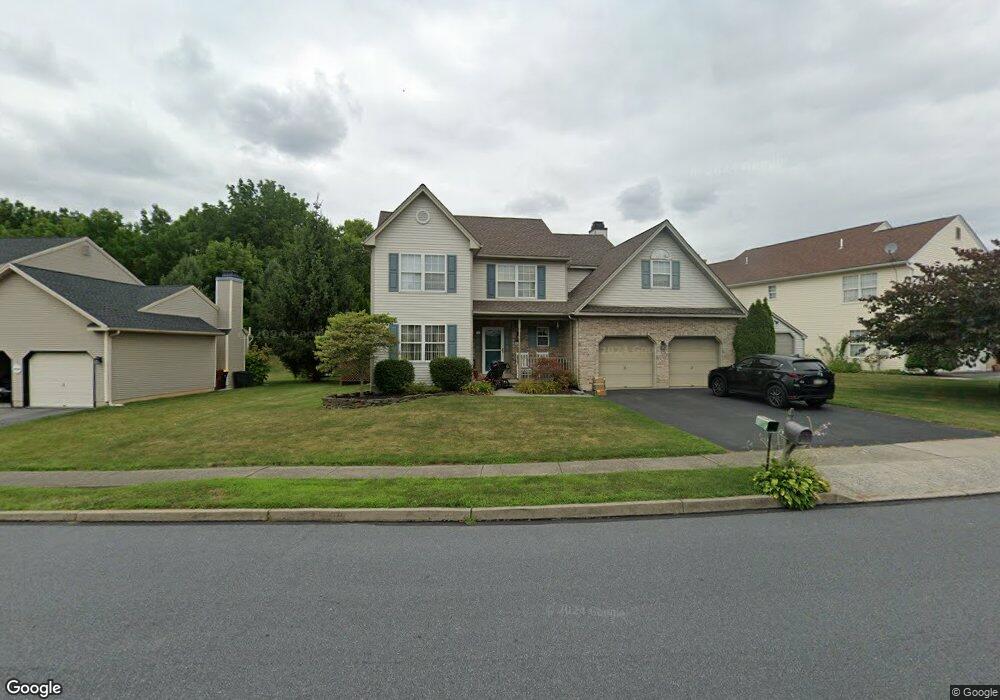 4651 Hoffman Dr, Whitehall, PA 18052 - photo 1
