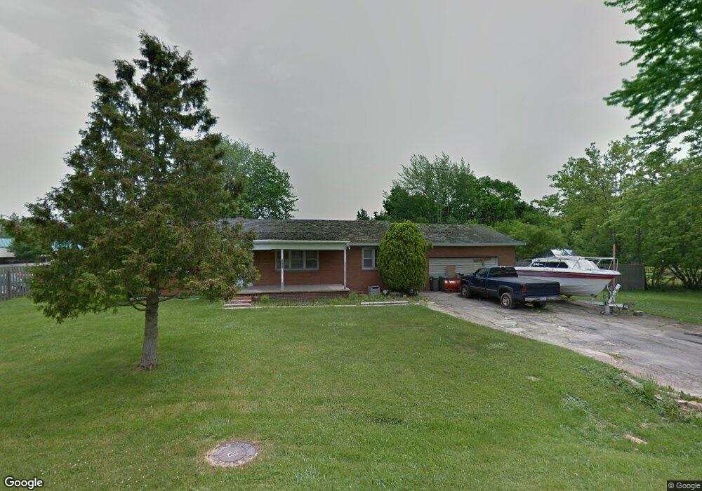 1521 Pound Dr, Flint, MI 48532 - photo 1