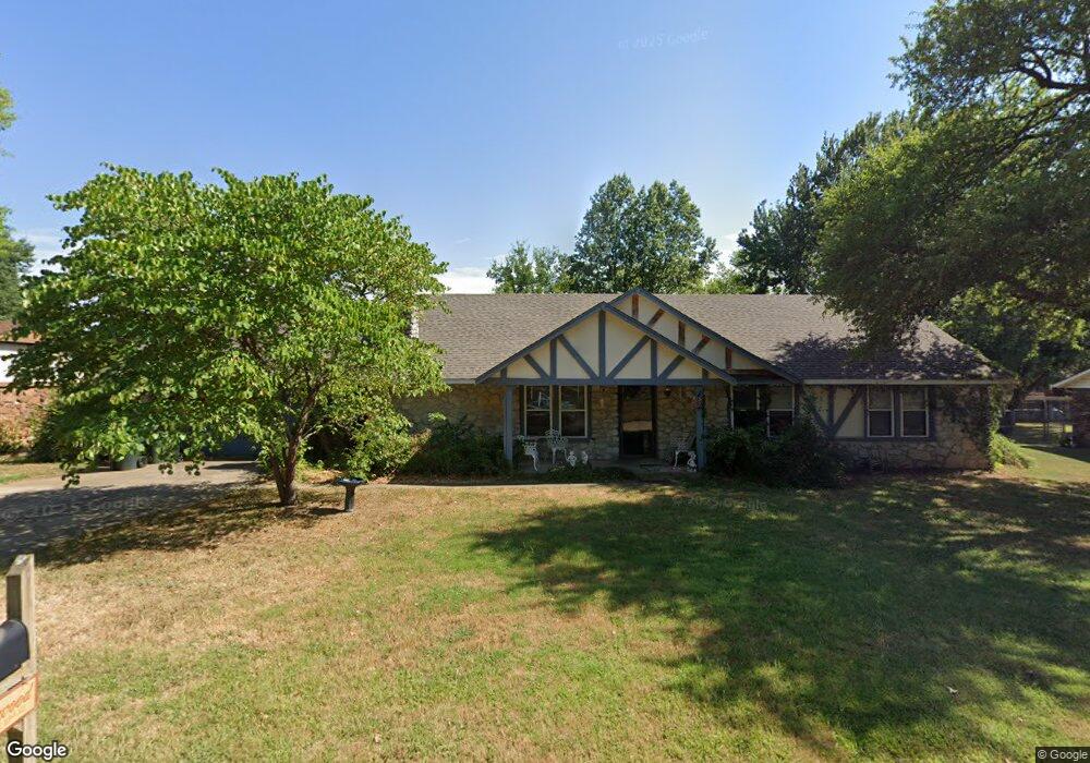 1005 E 13th St, Claremore, OK 74017 - photo 1