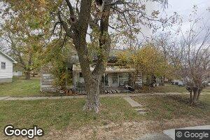 306 NE 2nd St, Leon, IA 50144