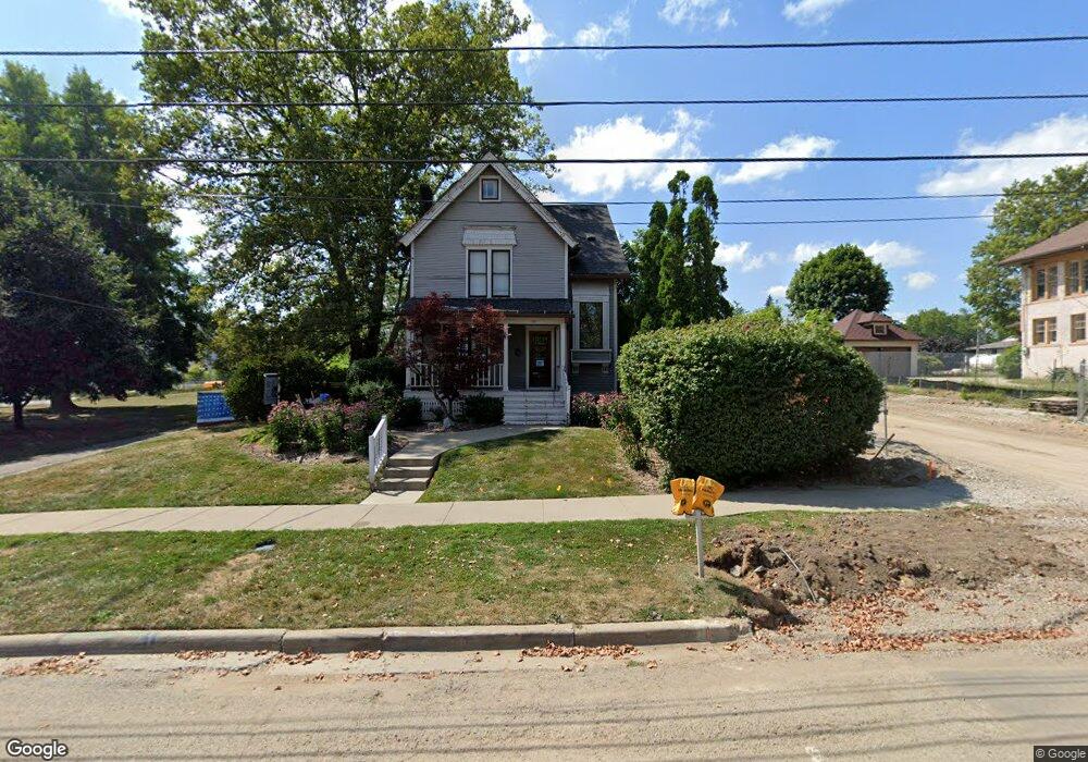 217 N Sycamore St, Lansing, MI 48933 - photo 1