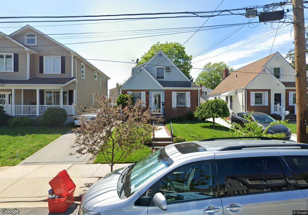 307 Kalb Place, Franklin Square, NY 11010 - photo 1