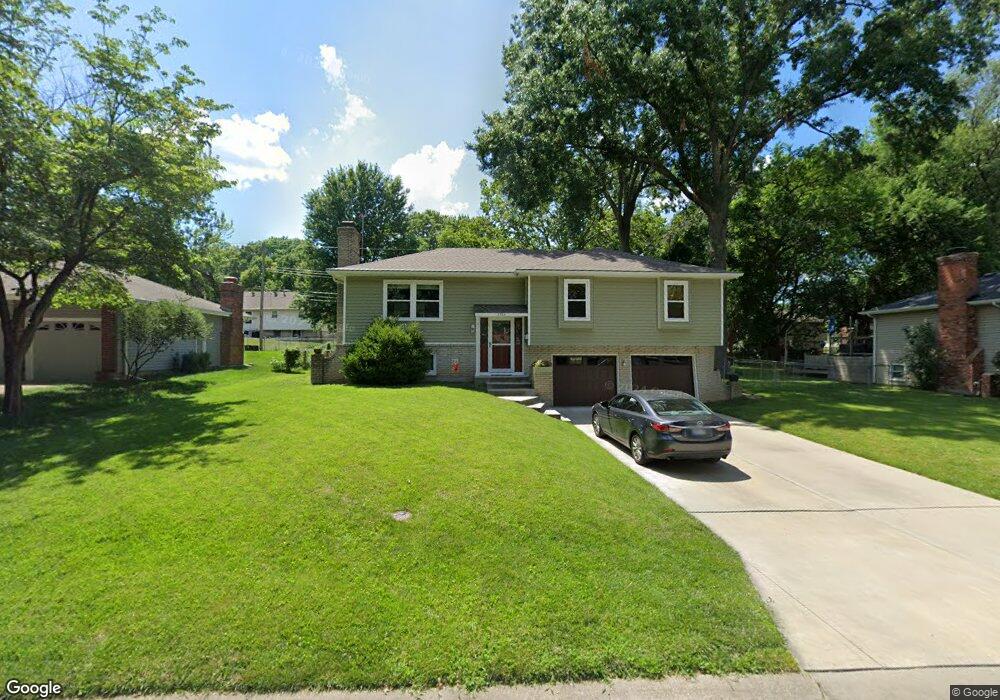 6926 Ballentine St, Shawnee, KS 66203 - photo 1