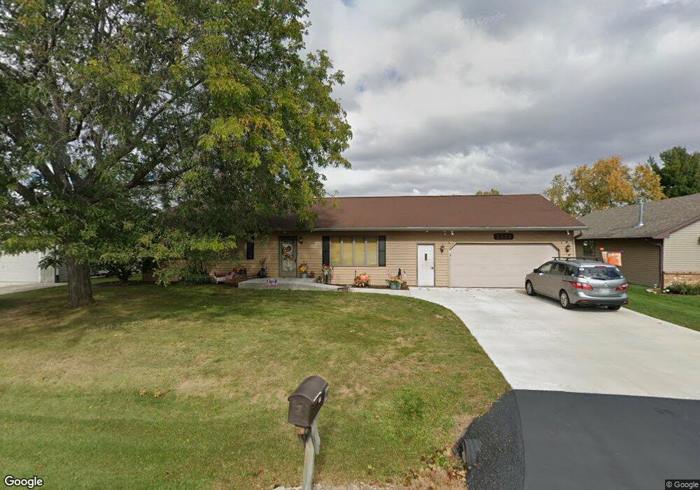 2524 W Sunnyview Cir, Appleton, WI 54914 - photo 1