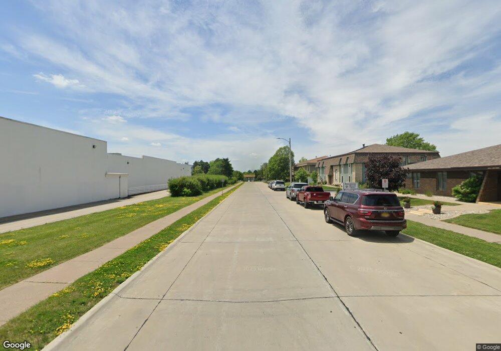 2035 E 38th Street Place unit 3, Davenport, IA 52807 - photo 1