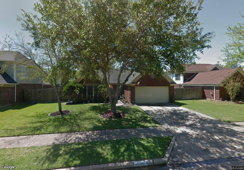 3914 Hazelwood Dr, Pearland, TX 77584 - photo 1