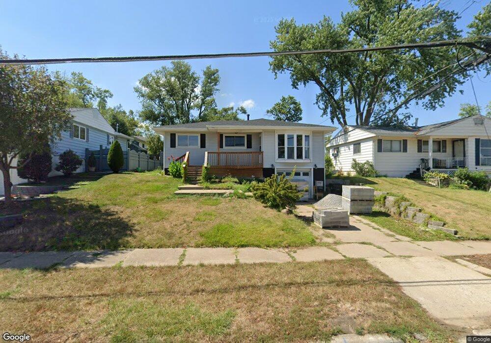 1308 15th St SW, Cedar Rapids, IA 52404 - photo 1